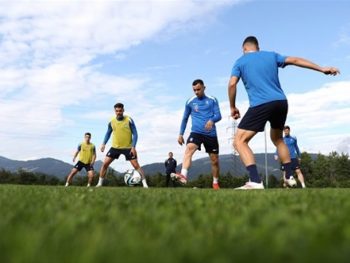 H προπόνηση της Εθνικής στο Stadion Grodig
