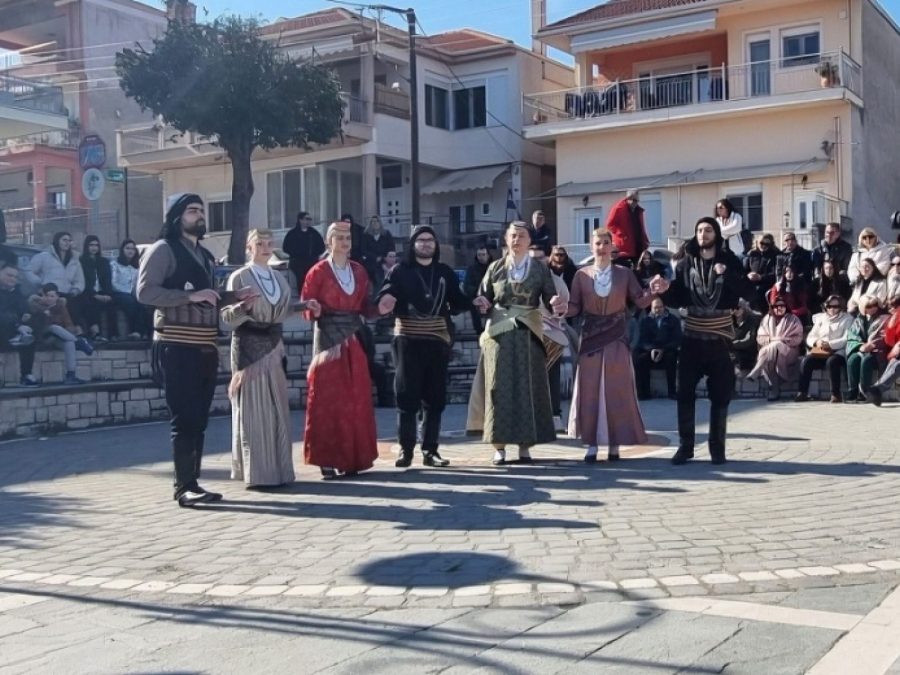 Μουσική Περατζάδα στο κέντρο των Ιωαννίνων