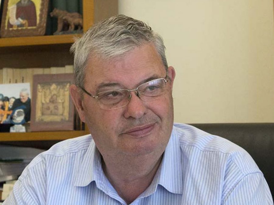 Πτώση και μικροτραυματισμός για τον Περιφερειάρχη Ηπείρου
