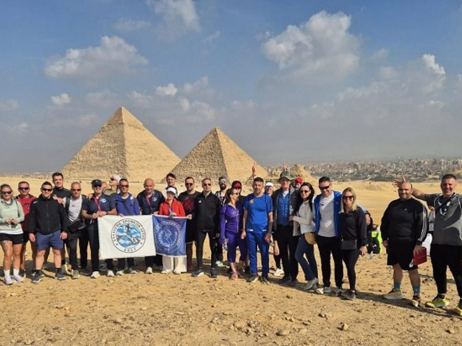 Ο Σ.Δ.Ι. έτρεξε με φόντο τις πυραμίδες 