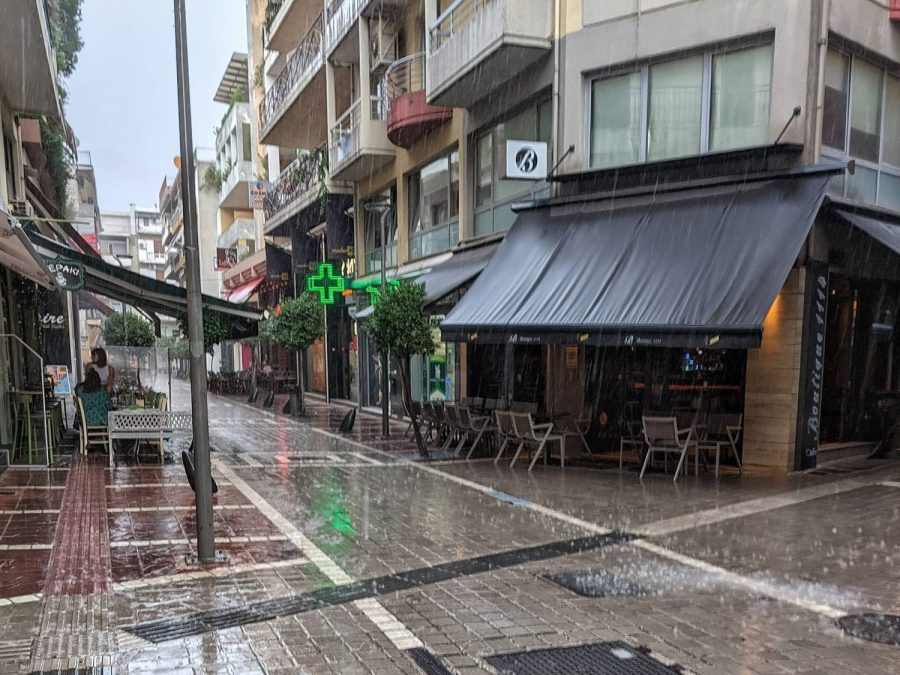 Βροχερός καιρός τις ημέρες των Χριστουγέννων – Τοπικές καταιγίδες και ενισχυμένοι άνεμοι  