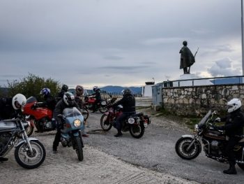 Στις ομορφιές του Πωγωνίου περιηγήθηκε η Ελληνική Λέσχη Φίλων Κλασικής Μοτοσικλέτας