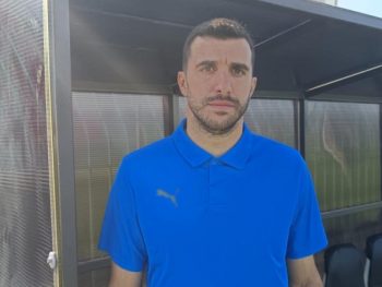 Στην έξοδο ο Μάντζης 