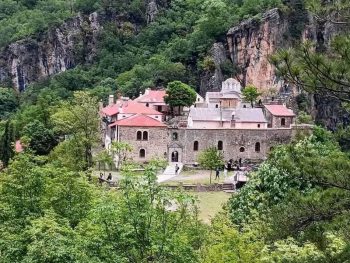 Αντίθετος ο Ορειβατικός για τη διάνοιξη δρόμου για τη Μονή Στομίου