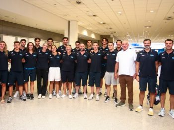 Επέστρεψε η αποστολή από τη Σιγκαπούρη