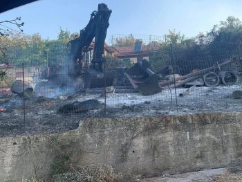 Κάηκαν σπίτια στην Παντάνασσα