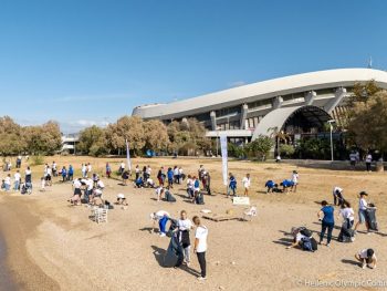 Εθελοντική δράση καθαρισμού στην πλαζ του Σ.Ε.Φ.