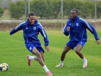 Υπό βροχή προπονήθηκε ο ΠΑΣ