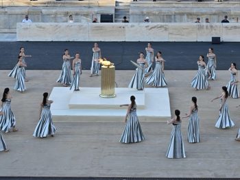 Η κακοκαιρία φέρνει αλλαγές και στην Τελετή Παράδοσης της Ολυμπιακής Φλόγας 