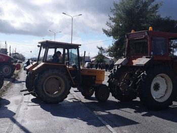 Δίωρος αποκλεισμός της Σκάλας Λούρου από τους αγρότες της περιοχής