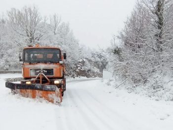Εξασθενεί η κακοκαιρία - 22 μηχανήματα για αποχιονισμό στα ορεινά