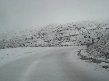 Πάνω από 50 τόνοι αλατιού σε λίγες ώρες για τους δρόμους στο Ζαγόρι