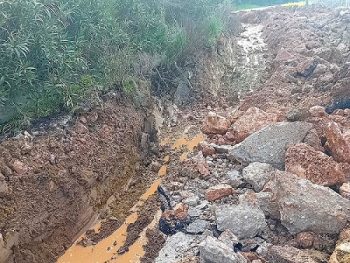 Οι βροχές “φούσκωσαν” τον ποταμό Λούρο