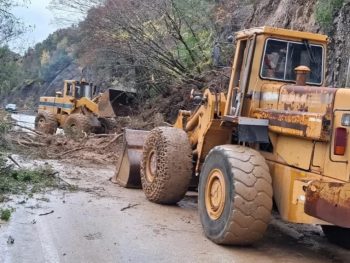 20 μηχανήματα για καταπτώσεις και κατολισθήσεις στην Ήπειρο