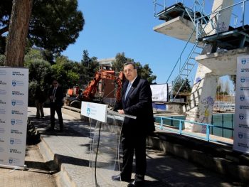 Ιστορική μέρα για την Ελληνική Ολυμπιακή Επιτροπή: Άρχισαν τα έργα ανακατασκευής του Ολυμπιακού Κολυμβητηρίου