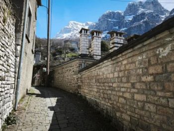 «Παγωμένο» Πάσχα στην Ήπειρο- Η ακρίβεια και τα διόδια «φρέναραν» την έξοδο