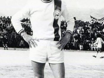 Ο Σ.Φ. ΠΑΣ Γιάννινα και οι Old Fans αποχαιρετούν τον Παστερνάκη