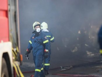Υπό έλεγχο η φωτιά ανάμεσα σε Νεοχωρόπουλο και Κάτω Μάρμαρα