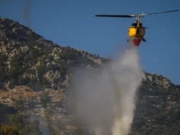 Αναζωπύρωση της φωτιάς στην Καλλιθέα Κόνιτσας