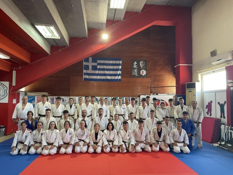 Με μεγάλη συμμετοχή στα Γιάννινα το σεμινάριο μαύρων ζωνών τζούντο  