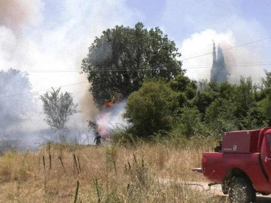 Υπό έλεγχο η φωτιά στην Πεδινή