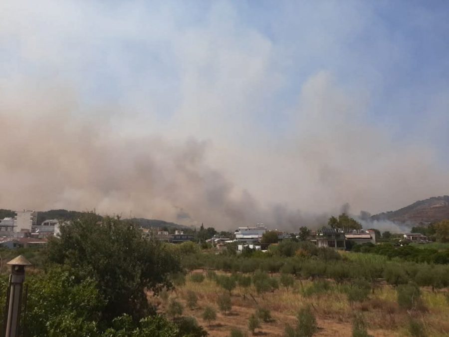 Μπαίνει στην παλιά Φιλιππιάδα η φωτιά