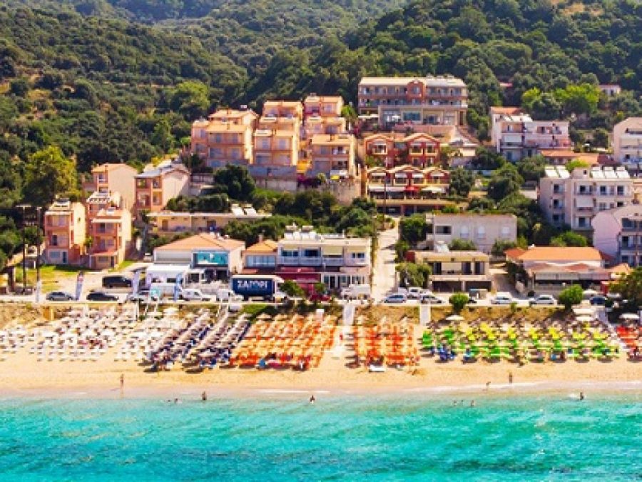 80χρονος ανασύρθηκε νεκρός στην παραλία 