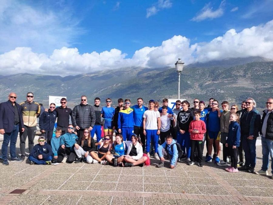 Λάμψη Στέφανου Ντούσκου και κωπηλασίας στην Πλατεία Μαβίλη