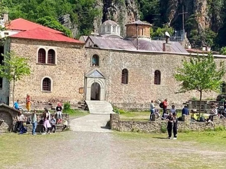 Και νέα επιχείρηση για μεταφορά περιπατητή στο μονοπάτι της Ιεράς Μονής Στομίου