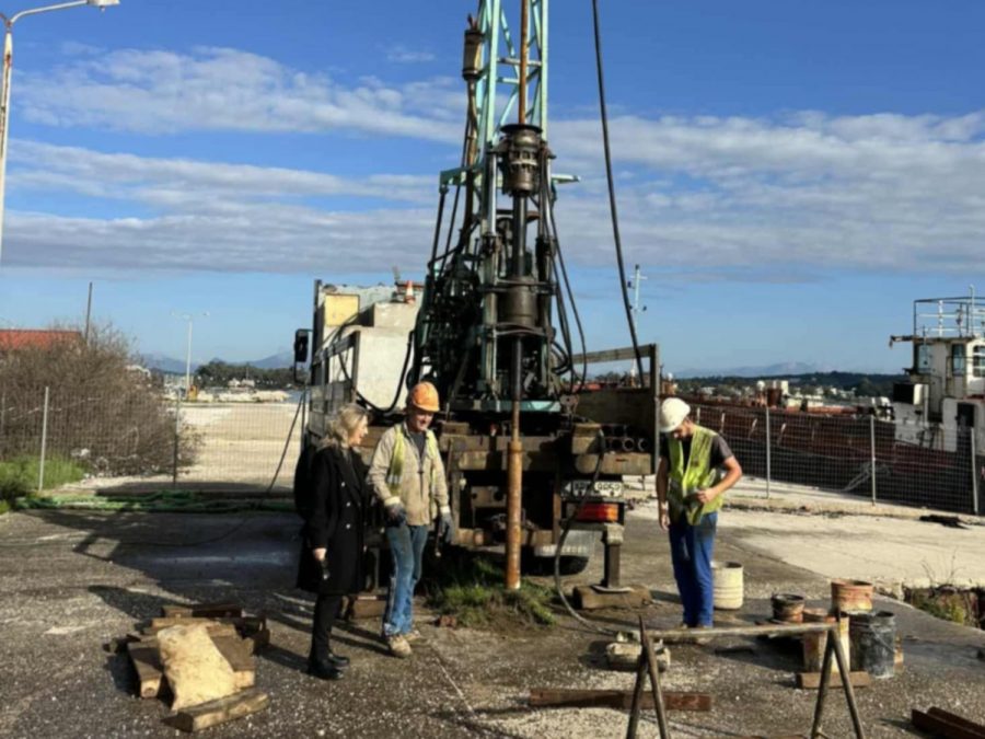 Προχωρούν οι εργασίες για τον Ανατολικό Προβλήτα του Λιμένα Πρέβεζας