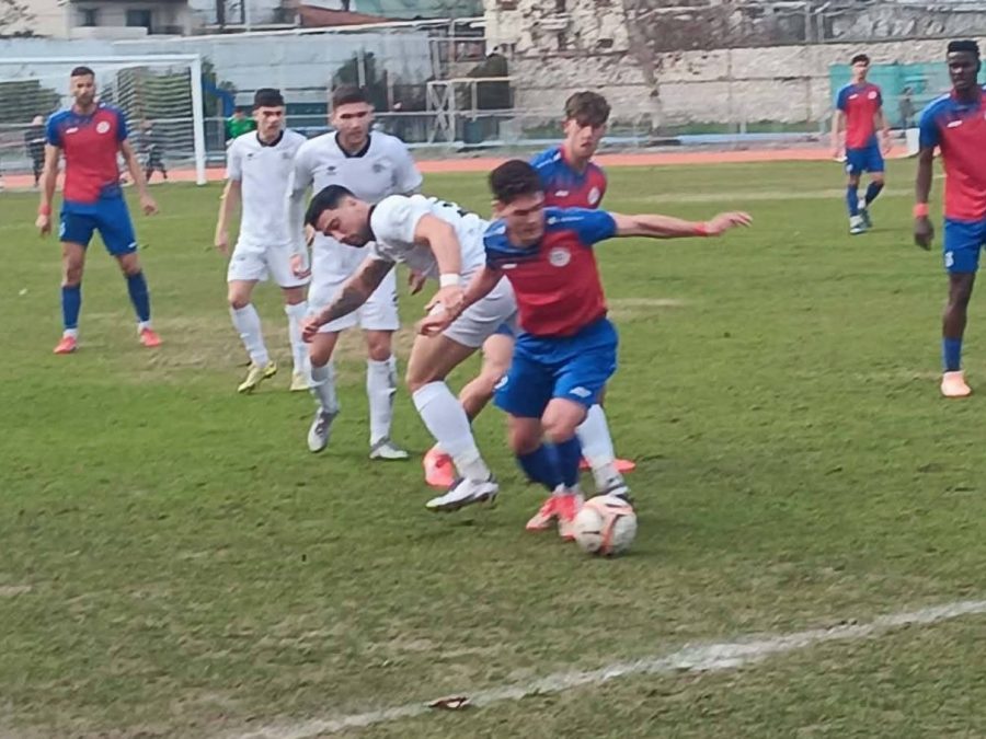 Παράδοση άνευ όρων στα Τρίκαλα η Αναγέννηση Άρτας 