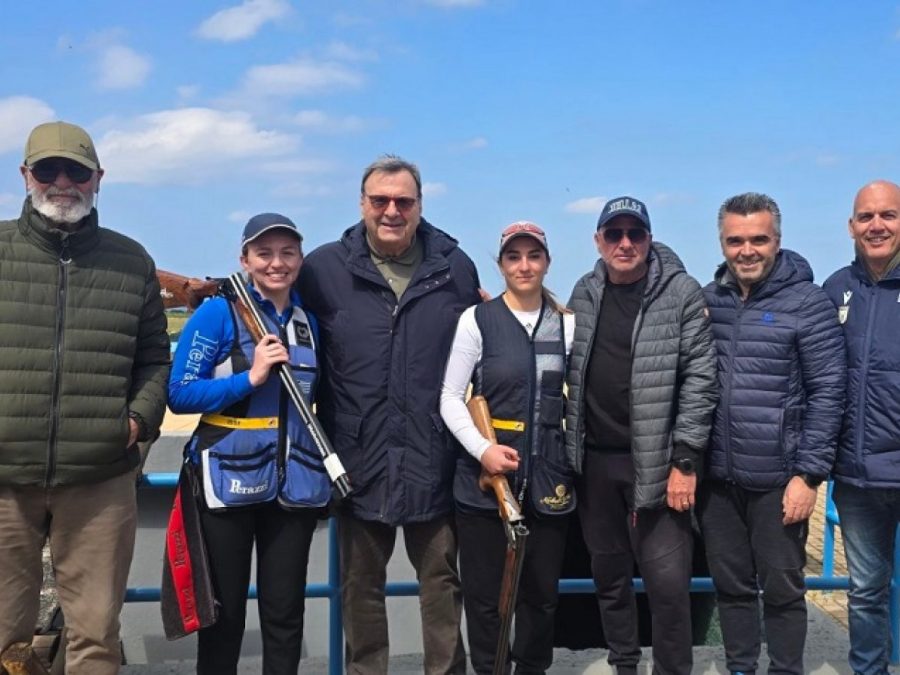 Η επίσκεψη και τα συγχαρητήρια του Προέδρου Ισίδωρου Κούβελου στην Εθνική Ομάδα σκοποβολής στα Χανιά 