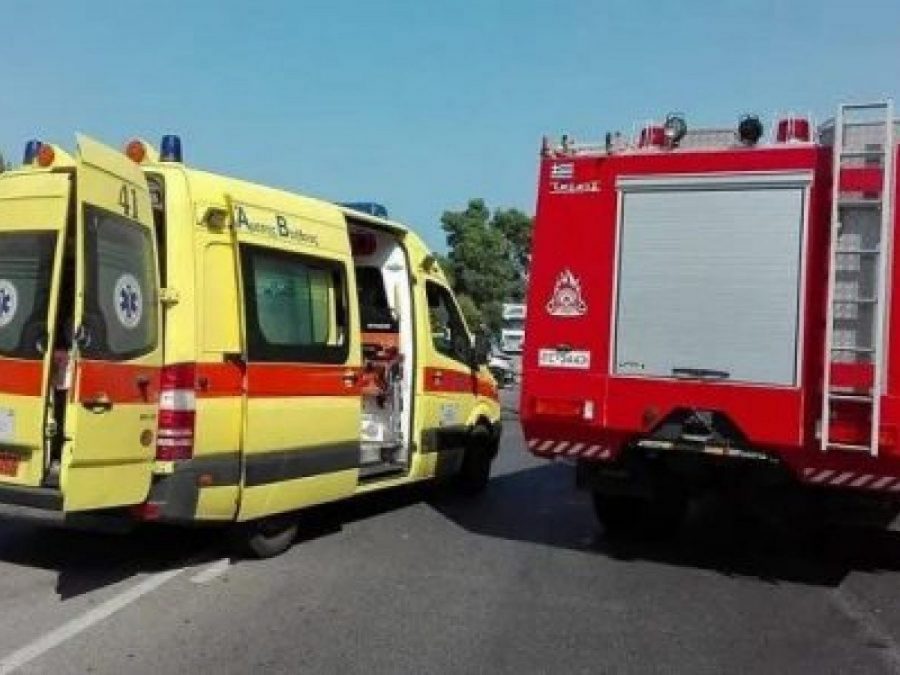 Τροχαίο στη Χαραυγή Πωγωνίου: Απεγκλωβισμός ηλικιωμένων από την Πυροσβεστική