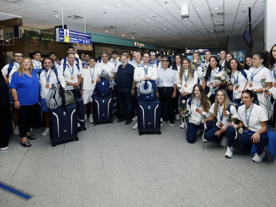 Επέστρεψαν στη πατρίδα οι Εθνικές Ανδρών και Γυναικών που έγραψαν ιστορία 